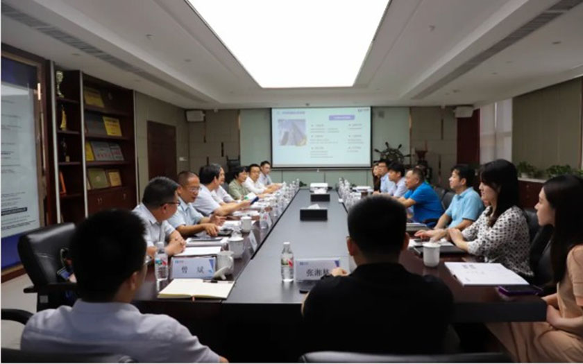 廣東省建筑設(shè)計研究院有限公司黨委書記、董事長曾憲川一行到訪中信恒泰